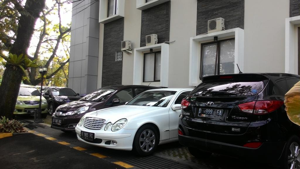 Sutan Raja Guest House باندونج المظهر الخارجي الصورة